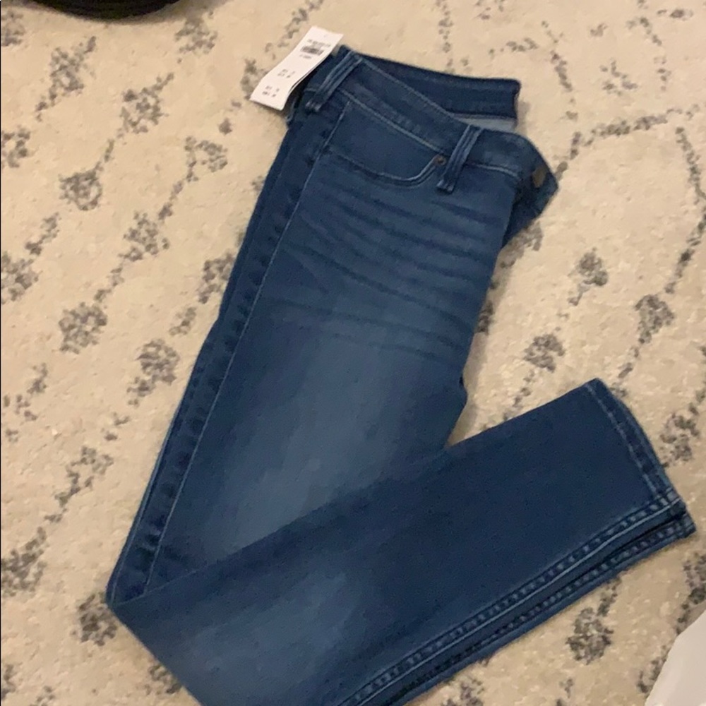 Abercrombie and Fitch low rise jean legging
